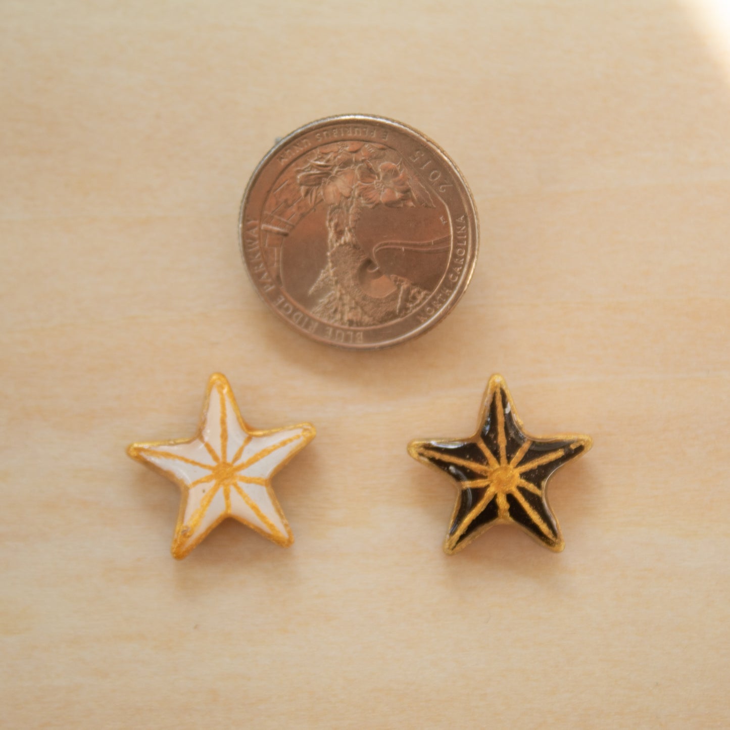 Star Charm (white or black) - CHARM21